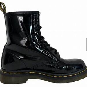 Dr. Martens Air Wair SZ 6 Women Shiny Black Combat Boots 
New no tags no box